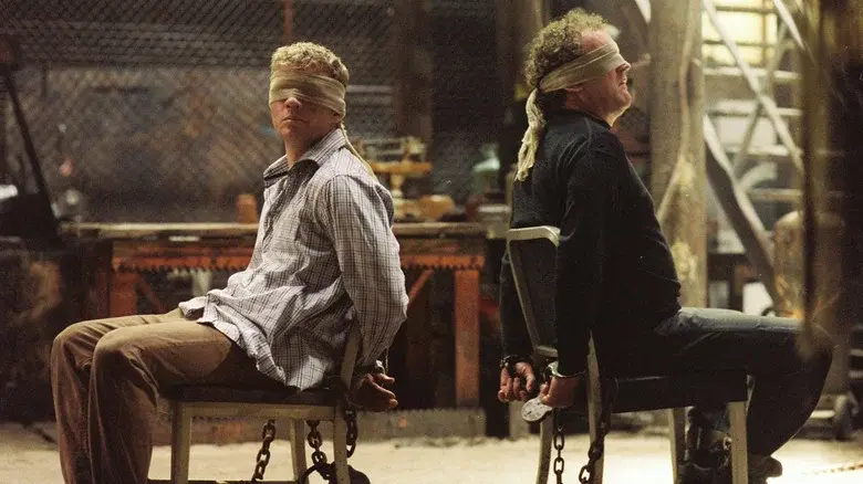 Fingers, ataque terrorista - Fondo