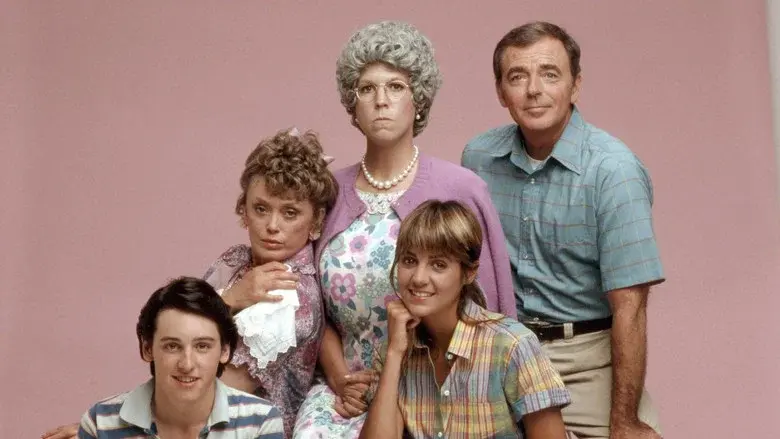 Mama's Family - Fondo