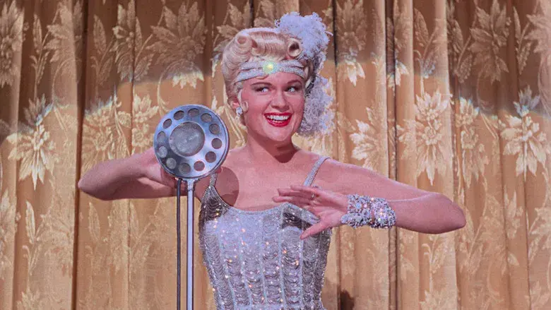 Cantando bajo la lluvia - Fondo