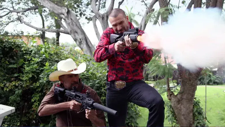 Casillas ataca la casa de Leandro Quezada