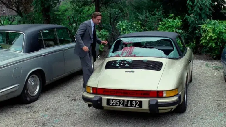 Carga maldita - Fondo