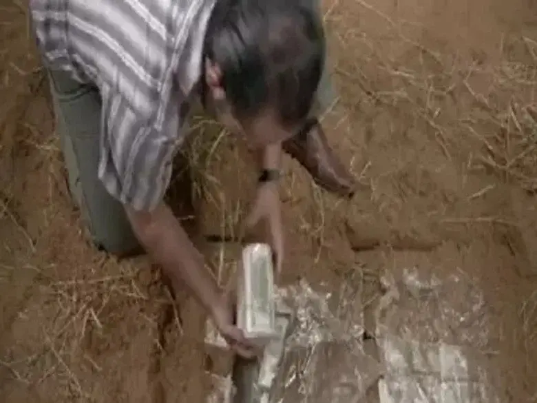 Entrega de Peluche y alias Marino