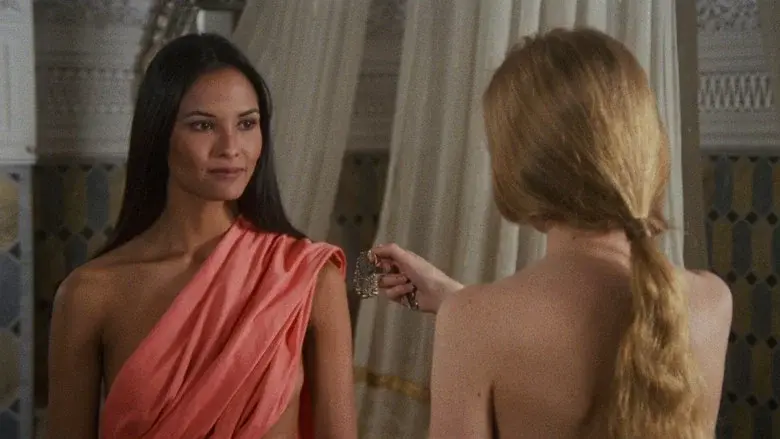 Emanuelle alrededor del mundo - Fondo