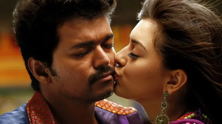 வேலாயுதம் - Fondo