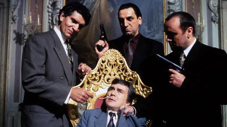 Échale la culpa al botones - Fondo