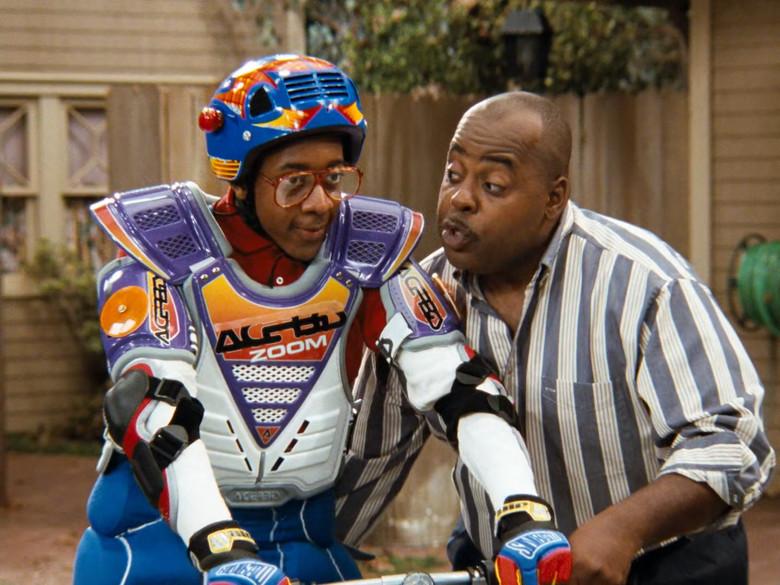 Steve aprende a montar en bicicleta