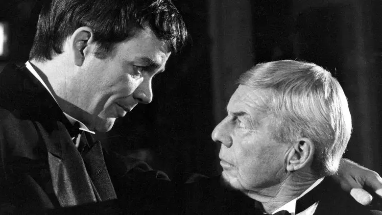 Ellery Queen - Fondo