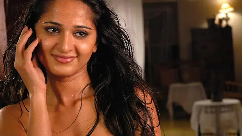 ரெண்டு - Fondo