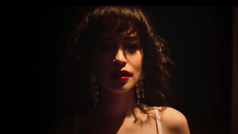 Selena: La serie - Fondo