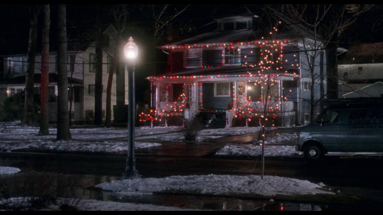 Solo en casa - Fondo