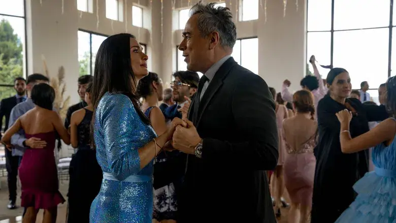 Betty la fea, la historia continúa - Fondo