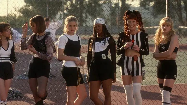 Clueless (Fuera de onda) - Fondo