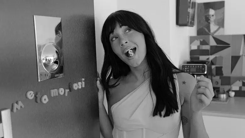 Aitana: Metamorfosis - Fondo