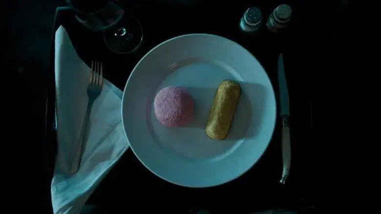 Good Luck, Have Fun, Don't Die - Fondo