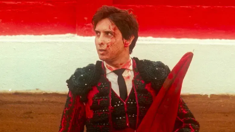 Tardes de soledad - Fondo