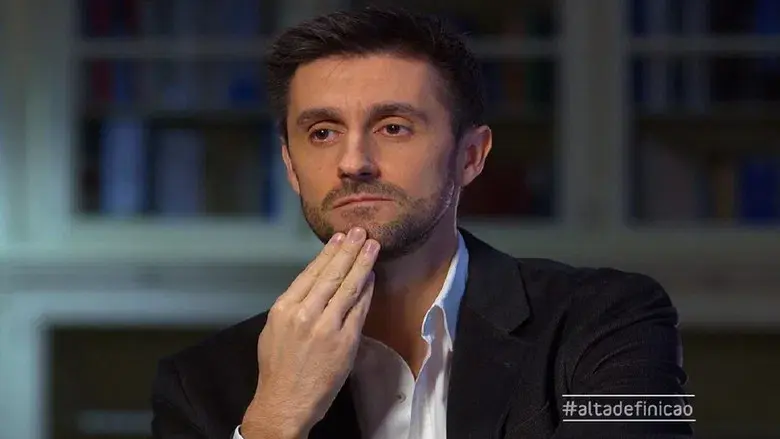 Alta Definição - Fondo