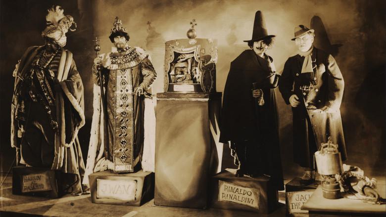 El hombre de las figuras de cera - Fondo