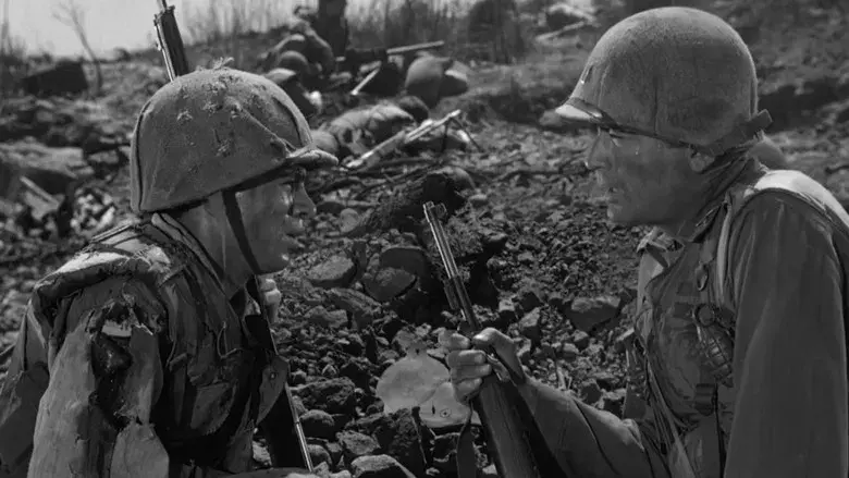 La cima de los héroes - Fondo