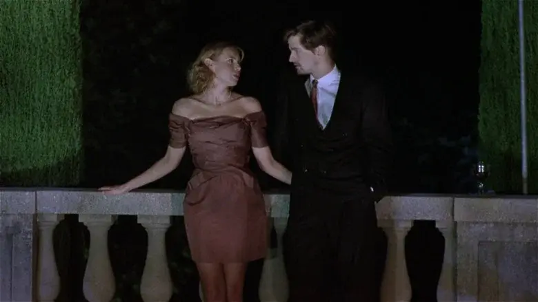 Kicking and Screaming - Fondo