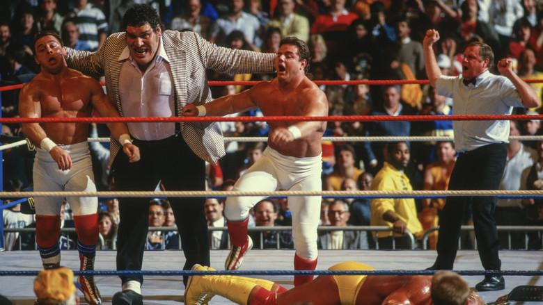 WWE Saturday Night's Main Event - Fondo