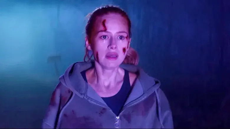 Strangers: Capítulo 3 - Fondo