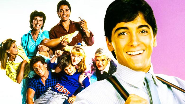 Charles in Charge - Fondo