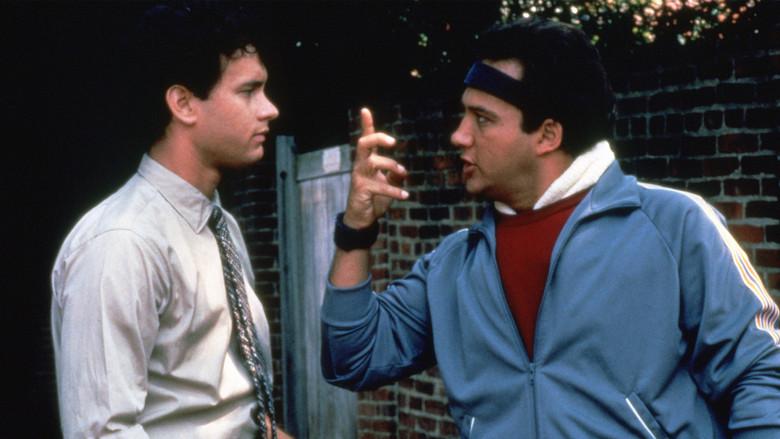 El hombre con un zapato rojo - Fondo