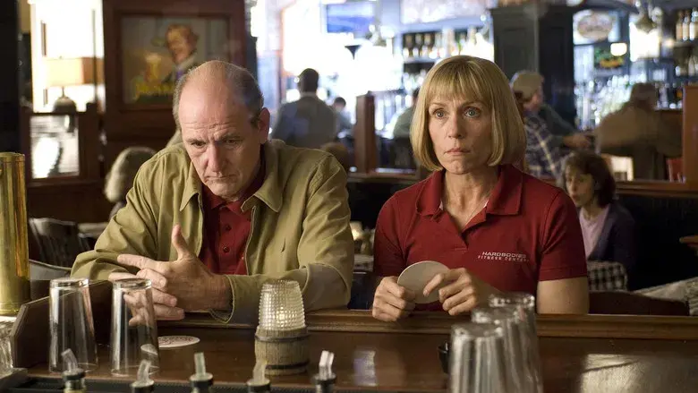 Quemar después de leer - Fondo