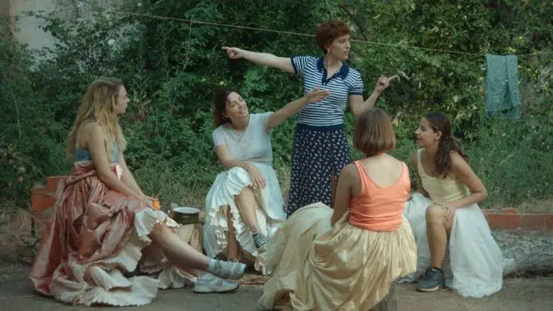 Las chicas están bien - Fondo