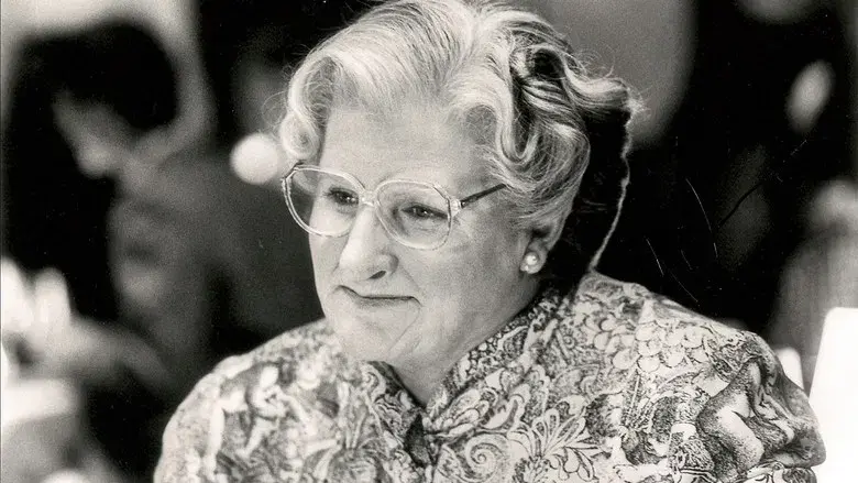 Señora Doubtfire: Papá de por vida - Fondo