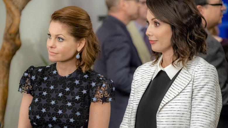 Un misterio para Aurora Teagarden: Un diseño mortal - Fondo