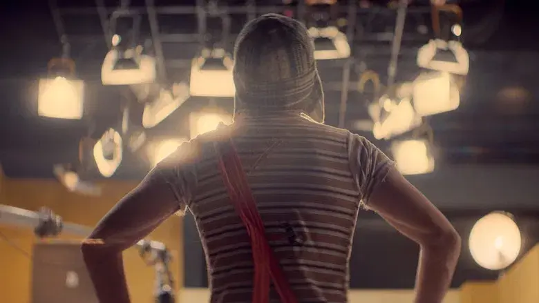 Chespirito: Sin querer queriendo - Fondo