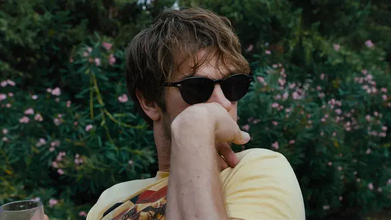 Lo que esconde Silver Lake - Fondo