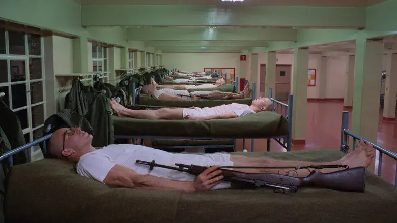 La chaqueta metálica - Fondo