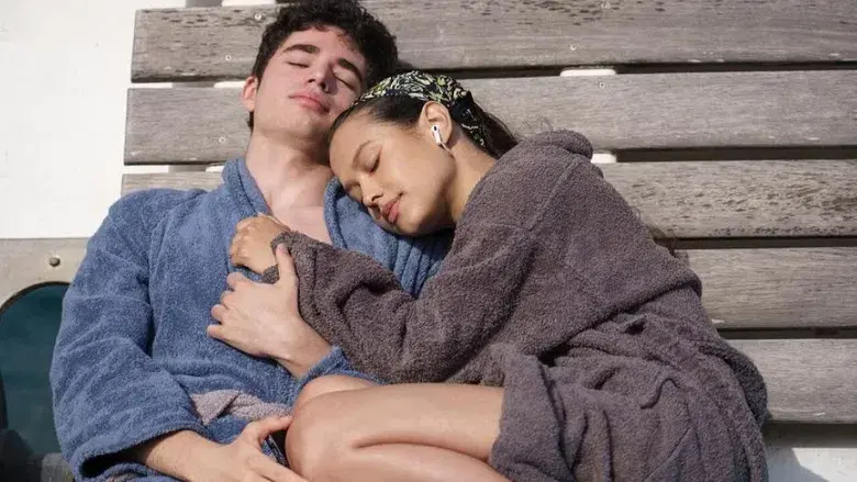 A través de mi ventana 2: A través del mar - Fondo