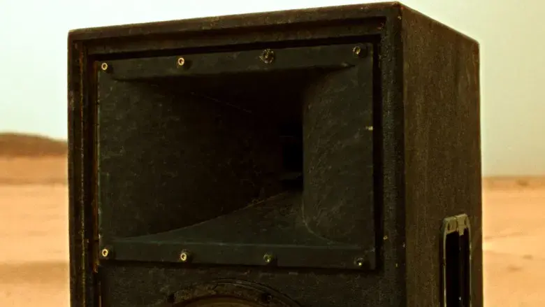 Sirat: Trance en el desierto - Fondo