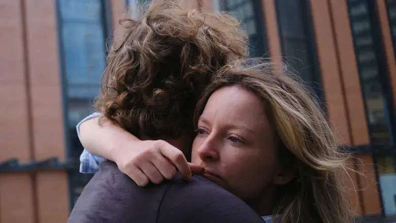 Matt and Mara - Fondo