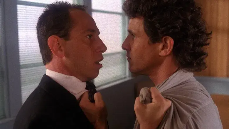 El hombre tras el cristal