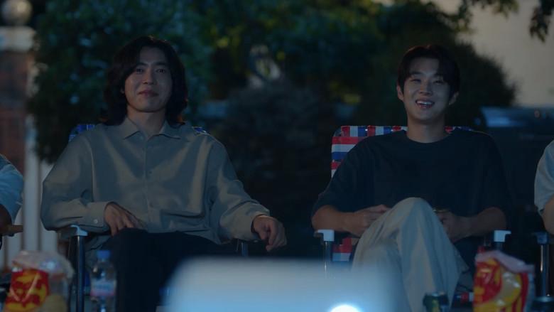 Luces, cámara, ¡amor! - Fondo