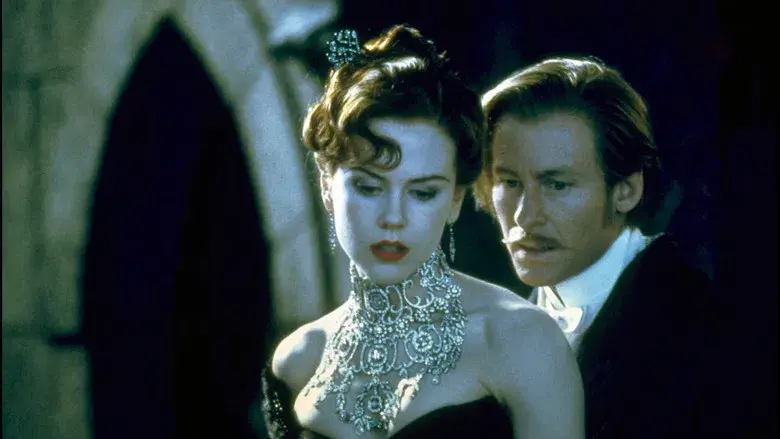 Moulin Rouge - Fondo