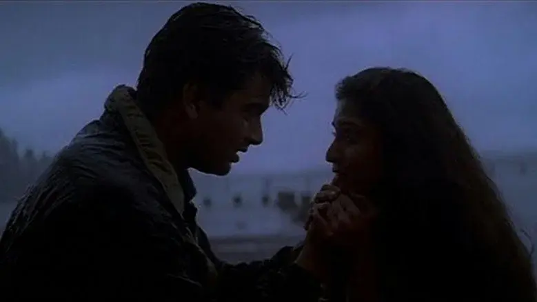 அலைபாயுதே - Fondo