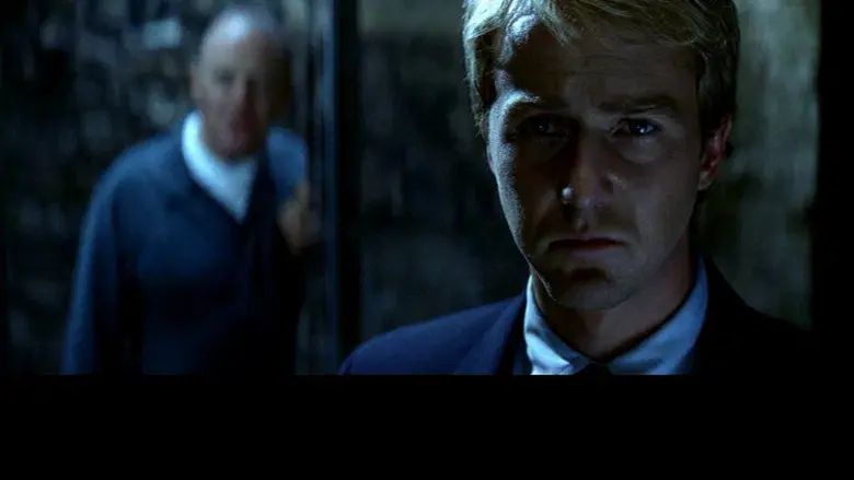 El dragón rojo - Fondo