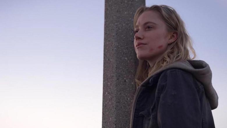 The Stranger - Fondo