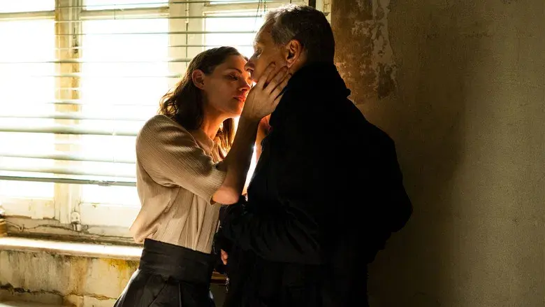 Crímenes del futuro - Fondo