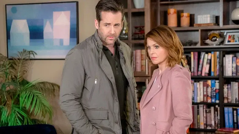 Un misterio para Aurora Teagarden: El truco de la desaparición - Fondo