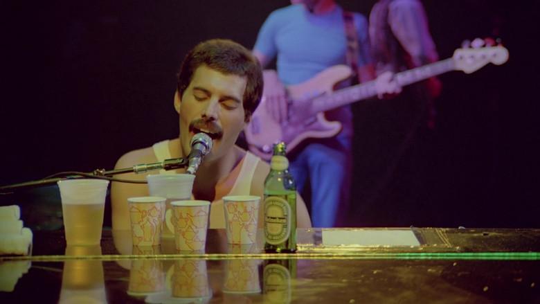 Queen Rock Montreal - Fondo