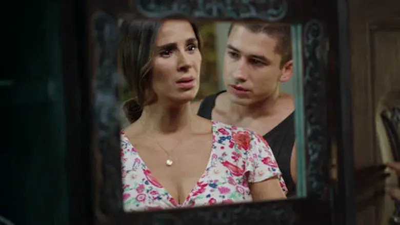 Doña Hilda regresa sola al barrio