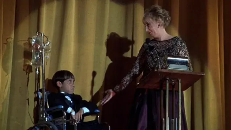 Cecil B. Demente - Fondo