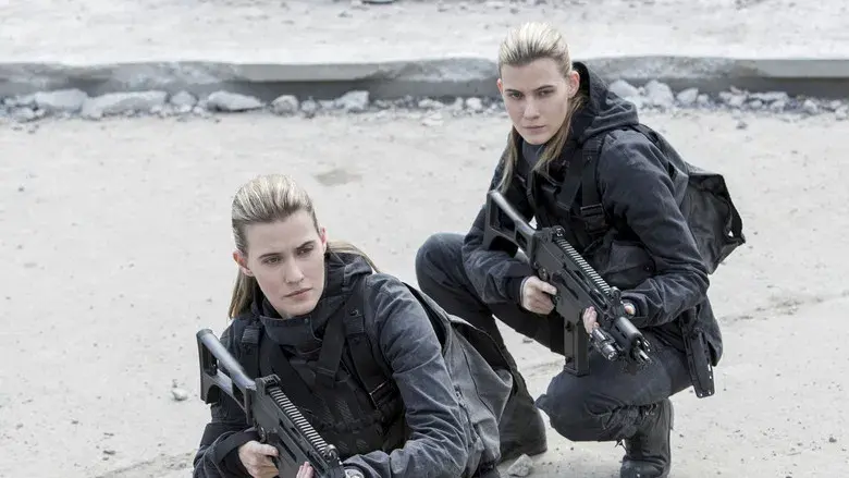 Los Juegos del Hambre: Sinsajo - Parte 2 - Fondo