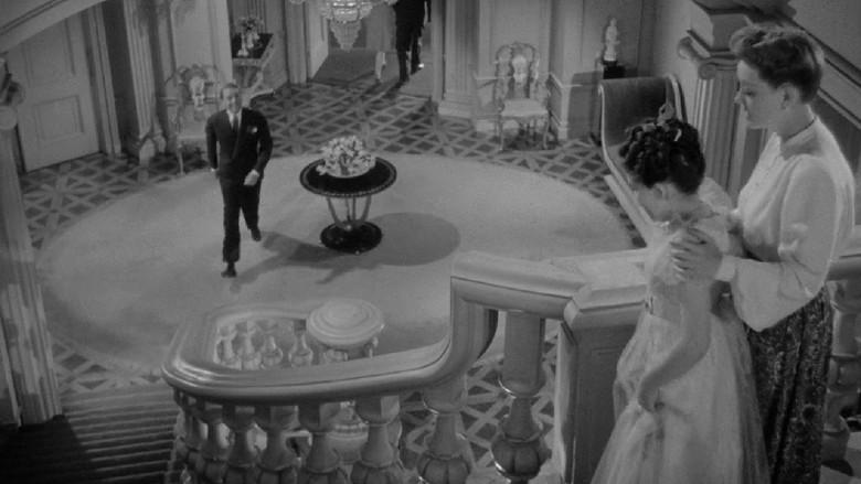 La extraña pasajera - Fondo